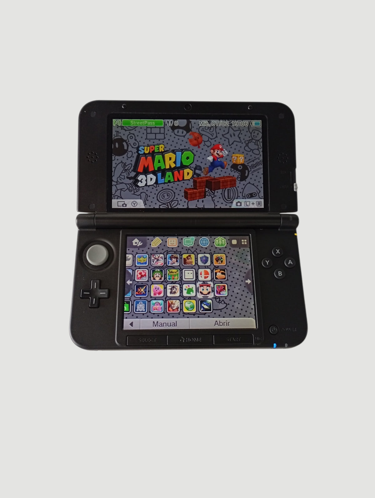 Consola nintendo 3ds old xl edición especial mario silver en caja liberada en micro sd 32 gb
