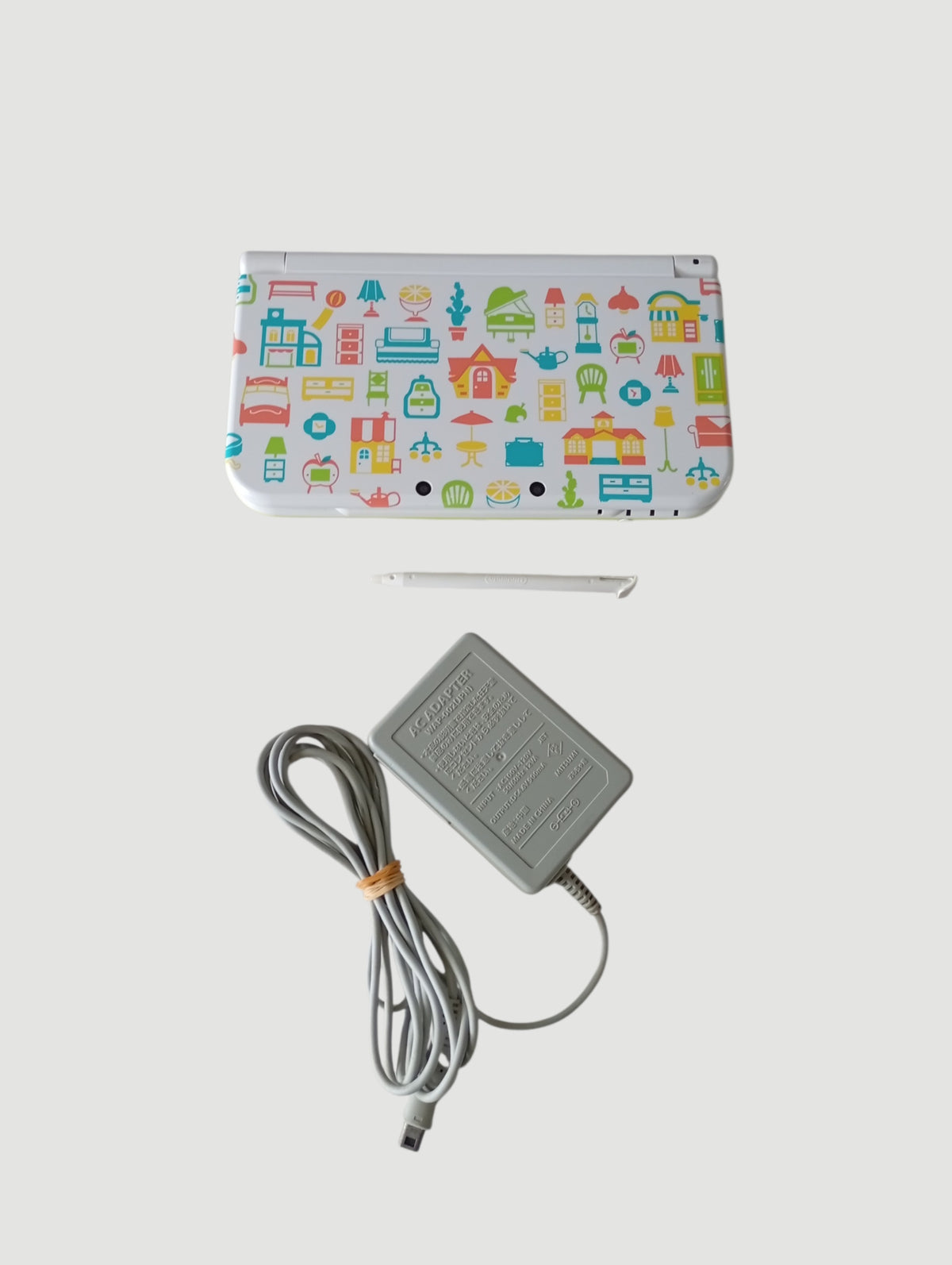Consola nintendo new 3ds xl edicion especial animal crossing liberada en micro sd 32 gb