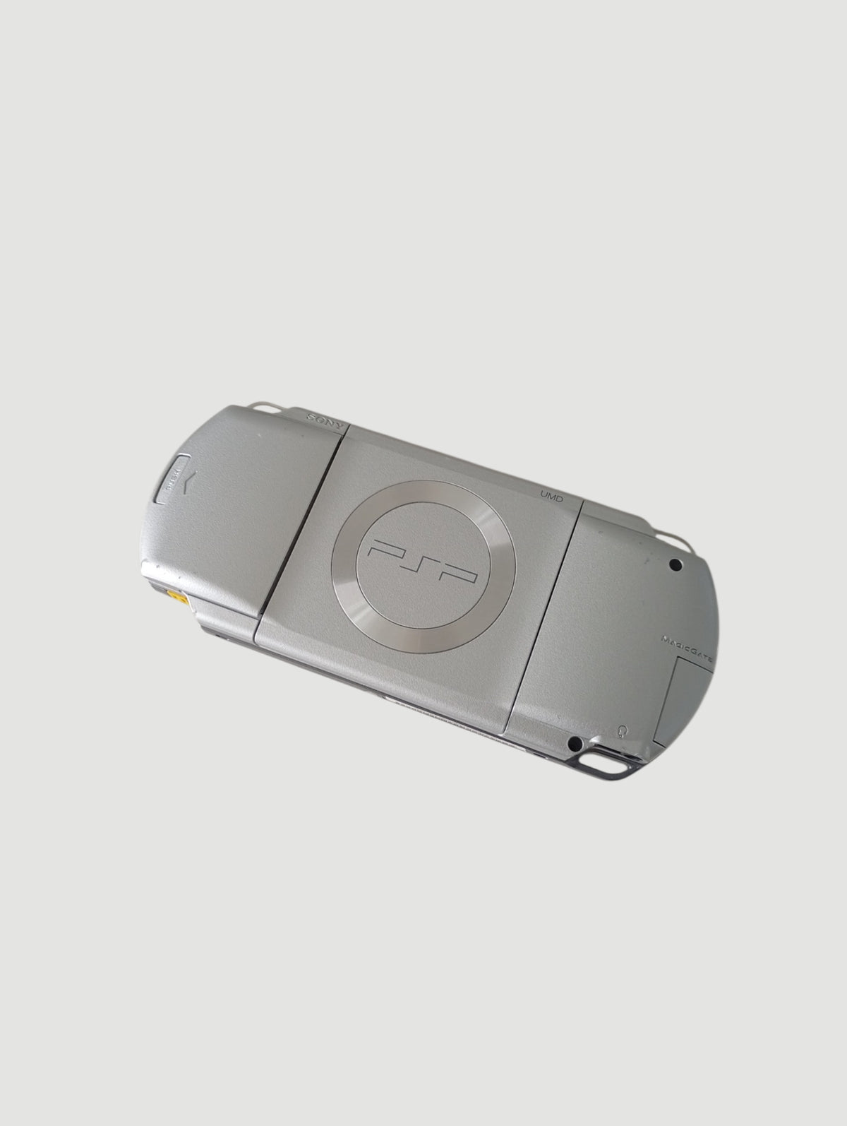 Consola psp 1000 mystic silver  liberada en micro sd 32 gb