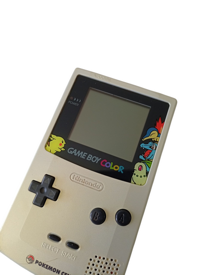 consola game boy color edición especial Pokémon Gold y silver exclusiva de Pokémon center
