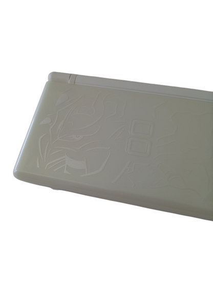 consola Nintendo ds lite edición giratina exclusiva de Pokémon center